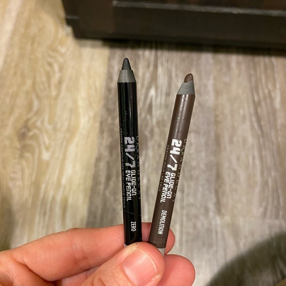 SOLD- Hocus Pocus pallet and mini UD liners - Picture 5 of 5